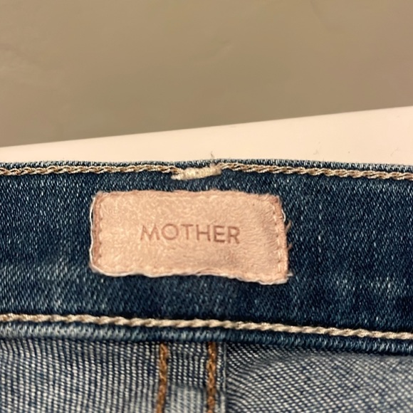 COPY - MOTHER The Dazzler Ankle Straight-Leg Jeans in Sweet and Sassy (27) - Picture 5 of 11